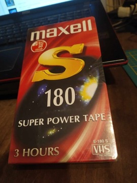 Taśma VHS  MAXELL S 180 FOLIA czerwona Euro Top 20