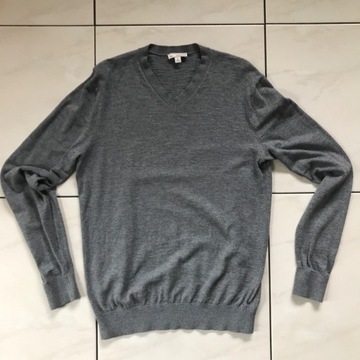 Szary męski sweter swetr w serek GAP V-neck roz. M