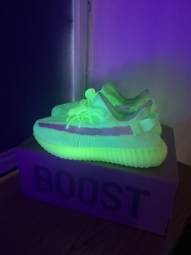 Yeezy Boost 350 | GLOW in The Dark | EU39 1/3 / 23.5 cm | Nowość!