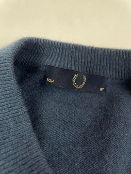 Sweter w serek Fred Perry 38 granatowy