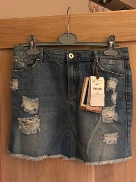 Spódnica mini jeansowa stradivarius z przetarciami