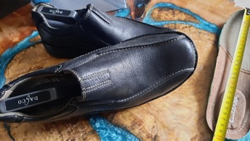 Skórzane buty wsuwane firmy CLARKS 