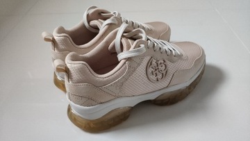 Buty sneakersy Guess Dreamer 37