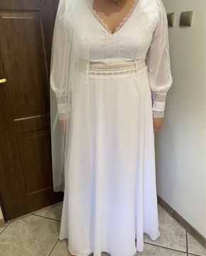 Suknia ślubna w stylu boho Plus Size 