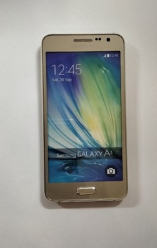Smartfon Samsung Galaxy A3 Atrapa