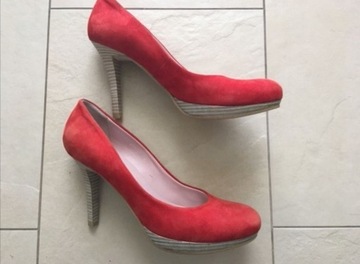 BATA, szpilki czerwone, skórzane buty na obcasie