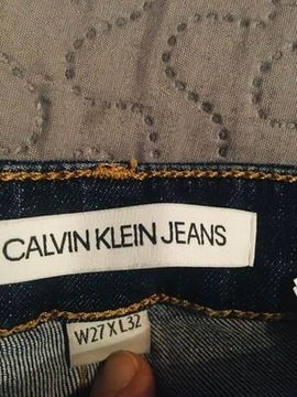 ŚLICZNE Jeansy Calvin Klein Jeans  W27XL32