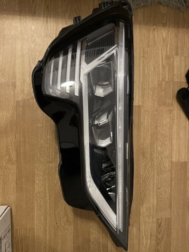 Audi E-tron lampa 4KE941040