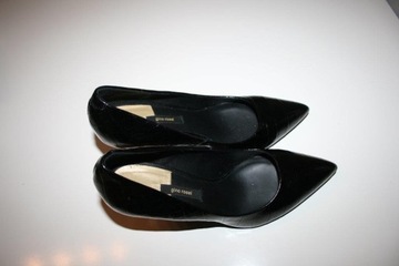 Nowe buty szpilki czarne skórzane 38 Rossi +etui