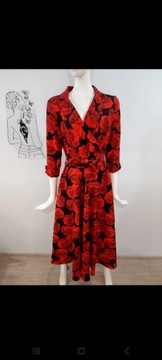 Sukienka w róży czerwona czarna kopertowy fason