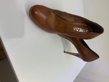 Buty venezia