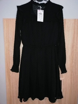 Czarna sukienka cropp