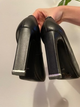 DKNY czarne czółenka szpilki peep toe skóra 37,5