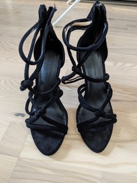 Czarne sandały na wysokim obcasie, Zara 