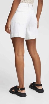 nowe białe damskie krótkie spodenki shorty  M 40