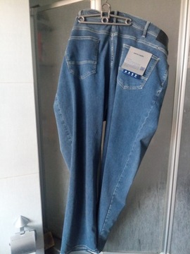 Nowe spodnie jeans sztruks Pierre Cardin