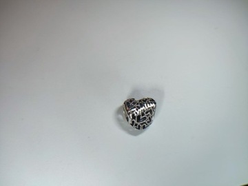 Pandora Moments Charms Rodzinne serce S925