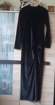 Czarna welurowa maxi sukienka NLY EVE r. L 40