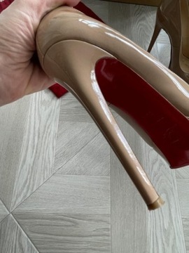 Buty Christian Louboutin Bianca.