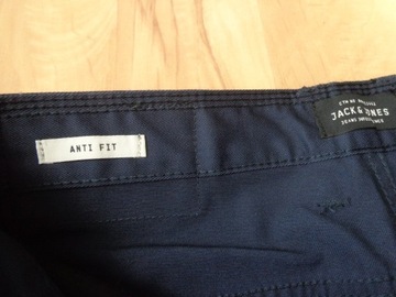 Granatowe spodnie Jack & Jones 30/30 anti fit