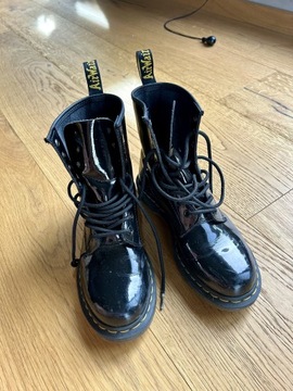 Buty Martens czarne lakierkowe rozm 39