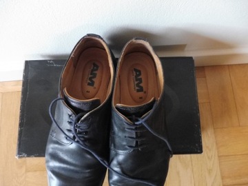 Eleganckie skórzane męskie buty półbuty r. 44