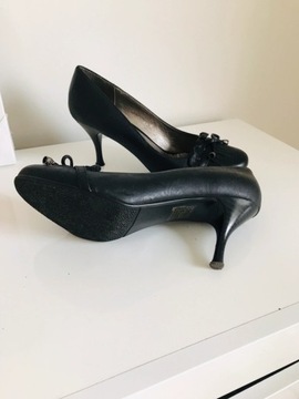 Buty damskie szpilki 38 czarne na średnim obcasie 