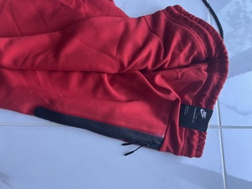 Spodenki nowe nike tech fleece rozmiar XL czerwone