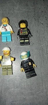Zestaw 10 figurek LEGO 4