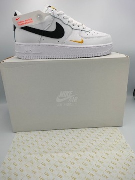 Wyprzedaż Nike Air Force 1 r 37 skarpetki gratis 