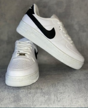 Buty Nike air force 1 białe z czarnym logo (roz)