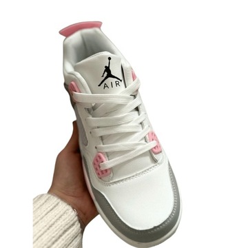 Buty damskie sportowe Air Jordan 4 Retro r.39