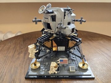 LEGO Creator Expert 10266 Lunar Lander