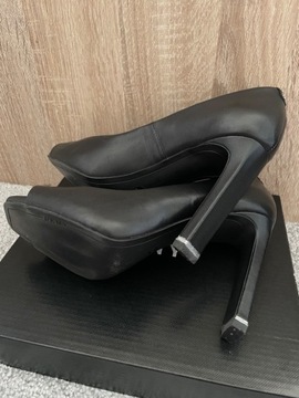 DKNY czarne czółenka szpilki peep toe skóra 37,5