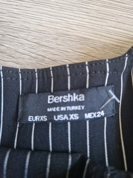 Sukienka Bershka rozmiar xs