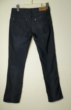 Acne Max jeansy slim straight