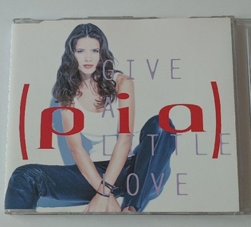Pia - Give A Little Love (Eurodance)
