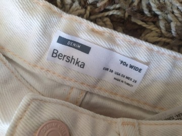 Spodnie damskie Bershka M