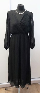Czarna plisowana sukienka