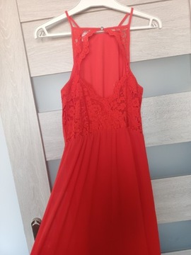 Śliczna czerwona sukienka wizytowa 36