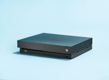 Konsola Xbox One X 1TB