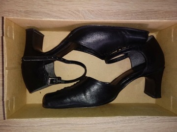 Czarne skórzane buty na słupku vintage 37