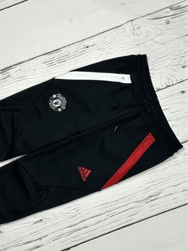 ADIDAS MANCHESTER UNITED Spodnie Dresy Joggery rS