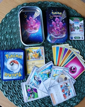 Pokemon tcg puszka 25 kart 6 trainer Pikachu fairy