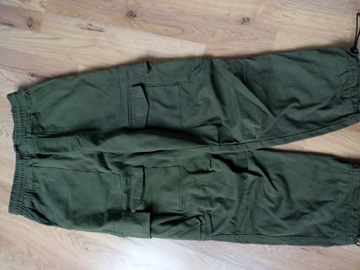 Spodnie typu cargo khaki Zara