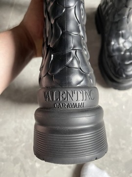 Valentino Garavani Black Atelier 03 Rose Edition 