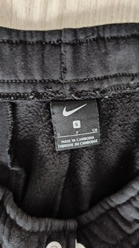 spodnie Nike oryginalne rozmiar S 