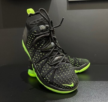 Nike LeBron 18 black / electric green 40