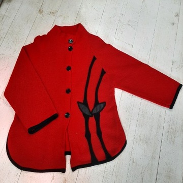 Krótki płaszcz damski z dzianiny czerwony 42