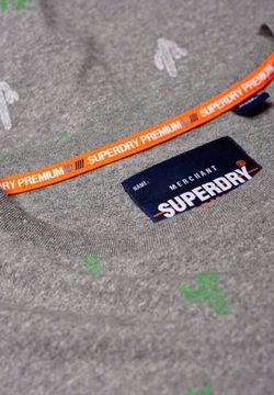 Superdry T-shirt - nowy.